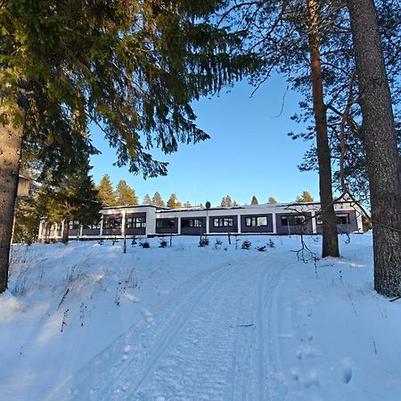 Goiglo Hotel & Hostel Куусамо Экстерьер фото